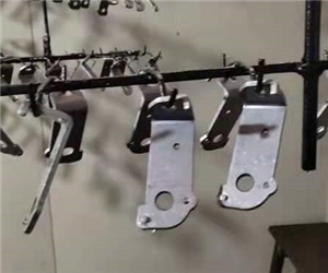 汽車小(xiǎo)零件電(diàn)泳陶化(huà)